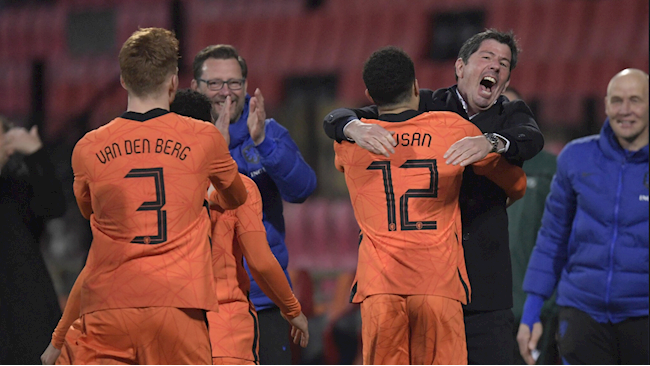 Van Gaal khen ngoi dT Ha Lan sau chien thang truoc xu Wales