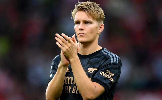 Wenger ca ngợi Odegaard, tin tưởng Arsenal có thể vô địch Premier League