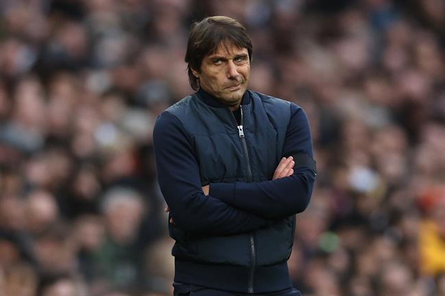 Antonio Conte bóng gió chỉ trích BLĐ Tottenham 1