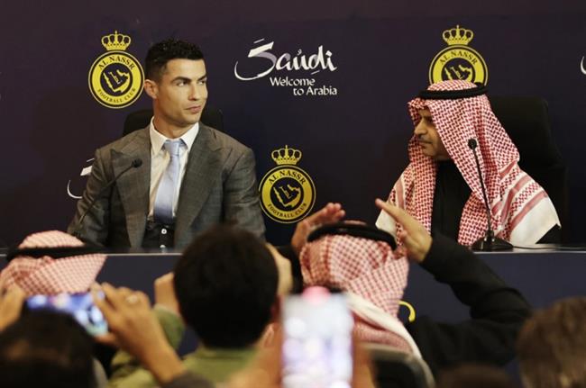 Al Nassr dap ung moi yeu cau tu Ronaldo