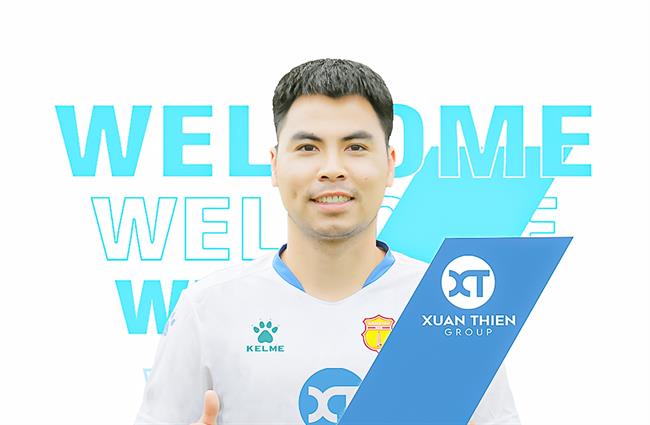 CLB Nam Định chính thức ra mắt tân binh Phạm Đức Huy