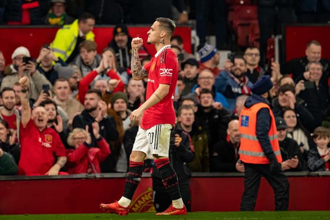 Antony lên tiếng đáp trả chỉ trích sau bàn thắng cho MU