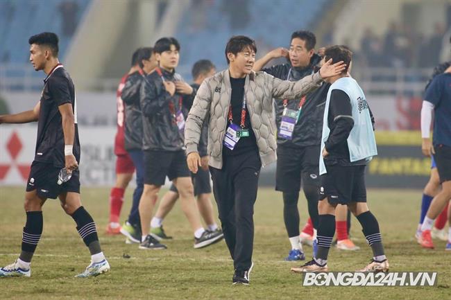 HLV Shin Tae Yong đổ lỗi cho sân Mỹ Đình sau thất bại trước Việt Nam 1