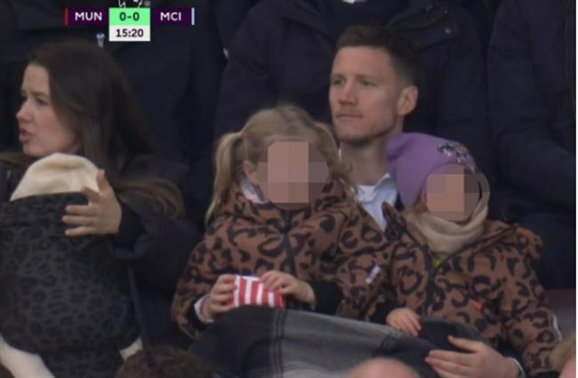 Tan binh Wout Weghorst co mat tai Old Trafford trong ngay MU ha Man City