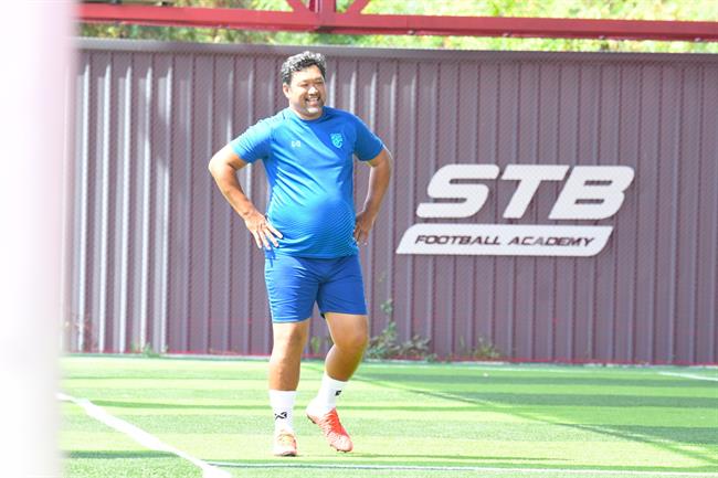 Chủ tịch FIFA chơi bóng tại Thái Lan trước chung kết AFF Cup 4 Chủ tịch FIFA chơi bóng tại Thái Lan trước chung kết AFF Cup 4