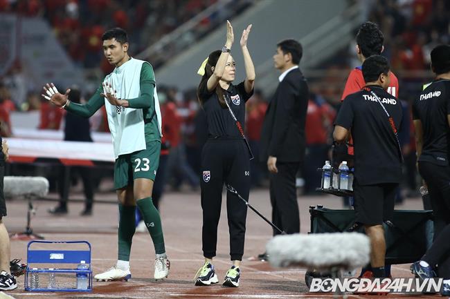 Madam Pang nghẹn ngào cảm ơn cầu thủ thứ 12 sau chức vô địch AFF Cup|bảng bóng đá seagame 31