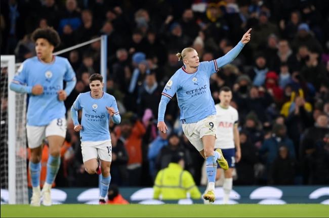 Pep Guardiola khẳng định không thể thay thế Haaland 1 Pep Guardiola khẳng định không thể thay thế Haaland 1