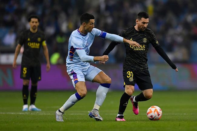 Ronaldo và Messi đã thay đổi một điều ở vị trí tiền đạo