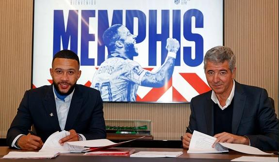 CHÍNH THỨC: Memphis Depay rời Barcelona