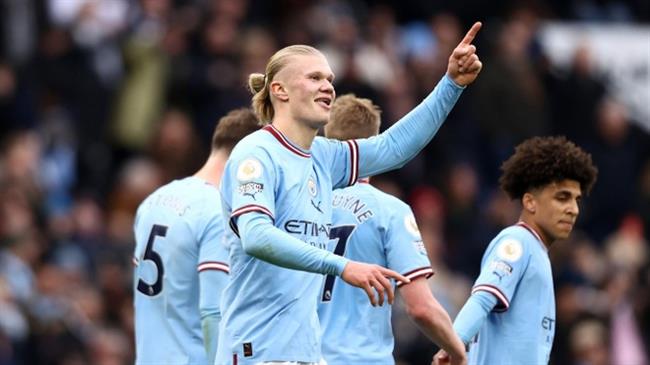 Pep Guardiola khẳng định không thể thay thế Haaland