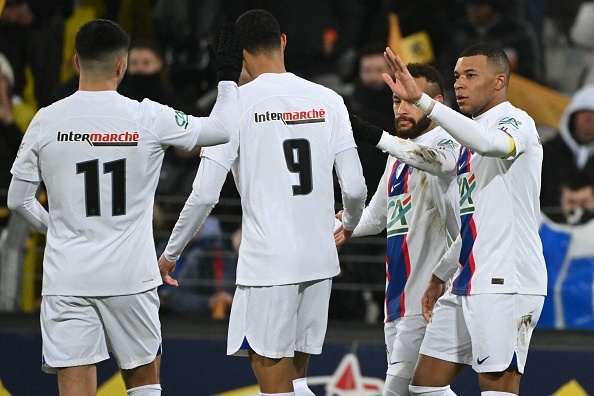 Mbappe la cau thu PSG dau tien ghi 5 ban trong mot tran dau