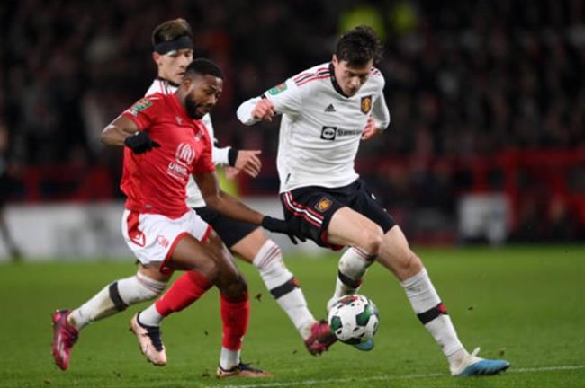 Đá cặp trung vệ với Victor Lindelof, Lisandro Martinez nói lời thật lòng