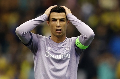 HLV trưởng Al Nassr trách móc Ronaldo sau trận thua