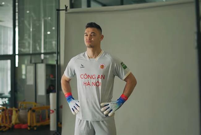Patrik Lê Giang giữ sạch lưới trong cuộc đọ sức với U20 Việt Nam 1