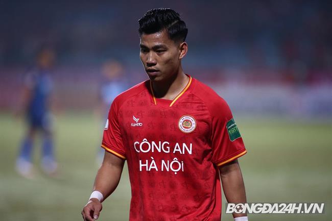 Vũ Văn Thanh dính chấn thương sau trận ra mắt Công An Hà Nội