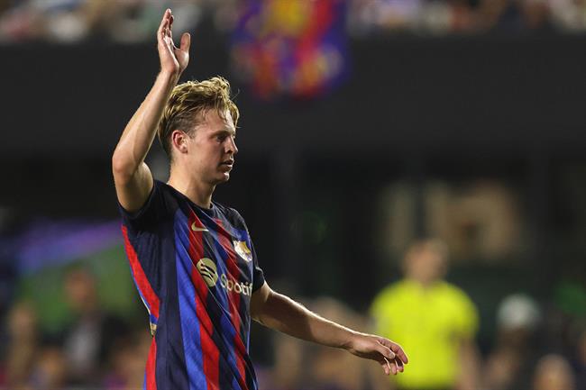 Barca san sang ban De Jong cho MU