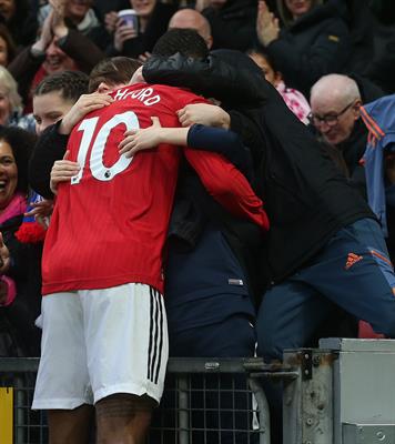 Tin bóng đá sáng 52 Huỳnh Như tiếp tục tỏa sáng ở trời Âu 4