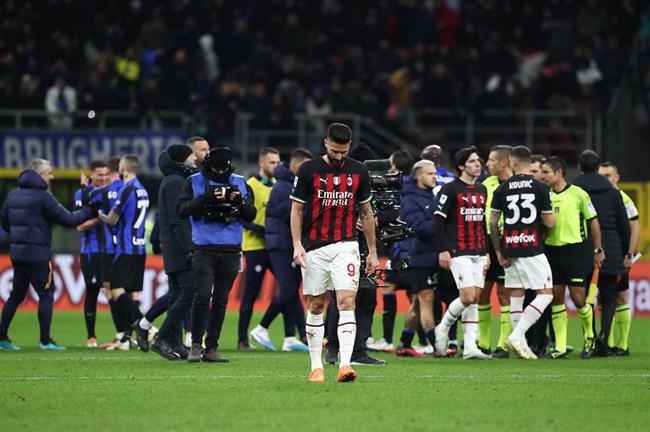 AC Milan thua Inter Milan 0-1 AC Milan thua Inter Milan 0-1