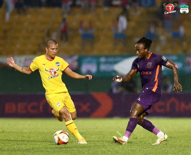 HLV Lư Đình Tuấn chưa hài lòng với hàng công CLB Bình Dương 1