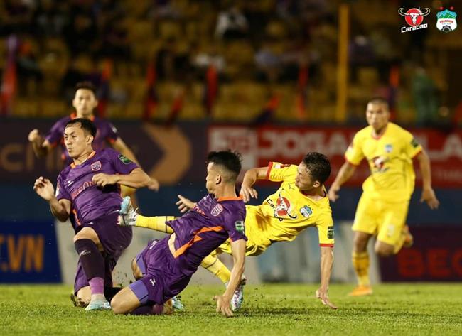 Kiatisak Trận hòa này là bài học cho cầu thủ trẻ của HAGL 1