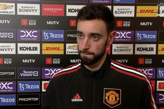 Bruno Fernandes tiec nuoi khi MU danh roi 2 diem truoc Leeds