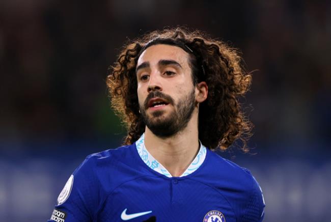 Marc Cucurella dang choi te o Chelsea