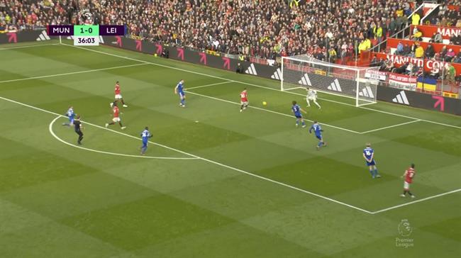 Diogo Dalot bỏ lỡ cơ hội khó tin trước Leicester