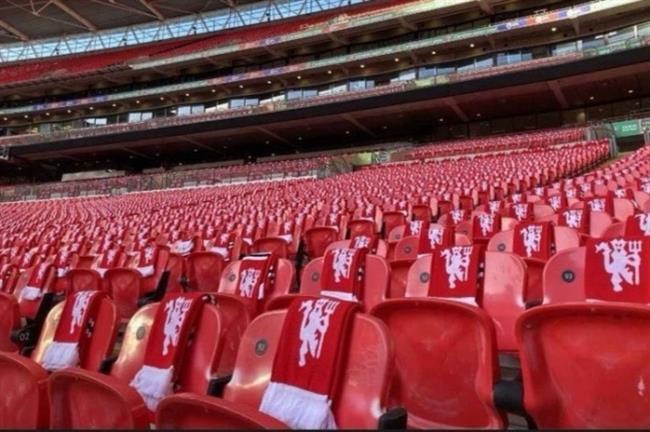 MU hanh dong tuyet voi truoc tran chung ket cup Lien doan Anh