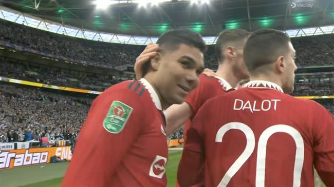 Casemiro danh dau mo ty so cho MU truoc Newcastle