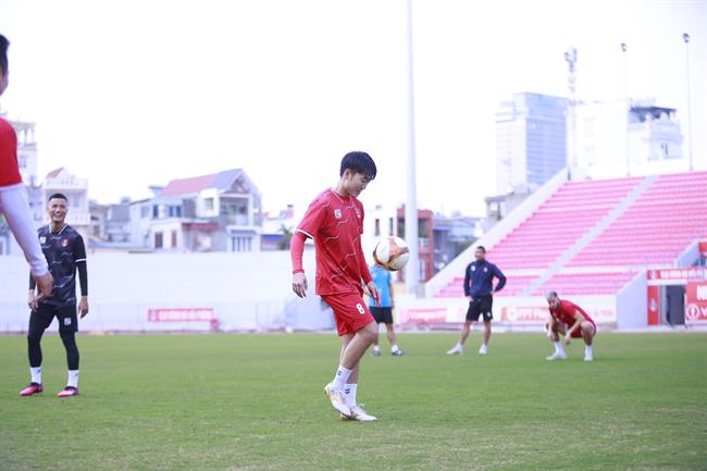 Lương Xuân Trường trở lại luyện tập sau chấn thương 2