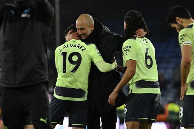 Haaland ghi bàn nhưng Pep khen ngợi Julian Alvarez