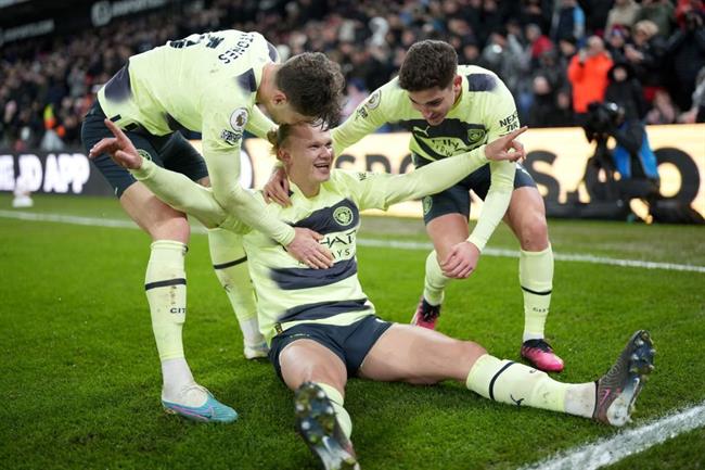 Pep Guardiola ngợi khen tinh thần và thái độ của Haaland