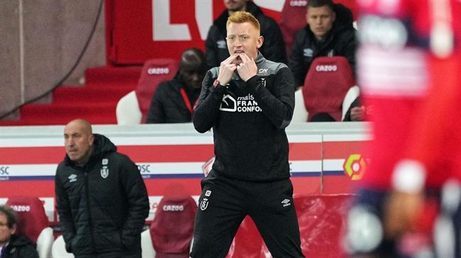 Điểm tin sáng 133 Hậu vệ Anh gây sốc với màn khóa môi đối thủ 2