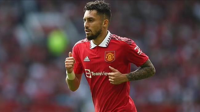 MU bị Al Nassr đẩy vào thế khó ở thương vụ Alex Telles 1