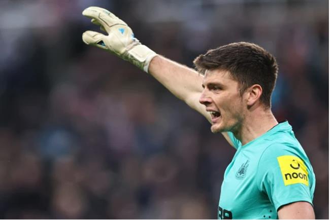 Nick Pope trở lại tập luyện bình thường Nick Pope tro lai tap luyen binh thuong