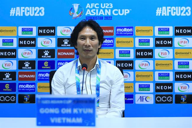 HLV Gong Oh-kyun sắp đầu quân cho CLB CAHN?