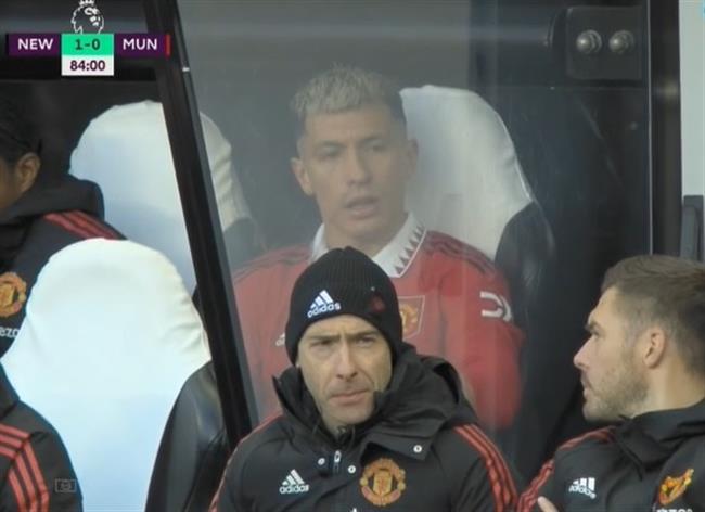 Ten Hag thay người khó hiểu, Lisandro Martinez tỏ thái độ ra mặt