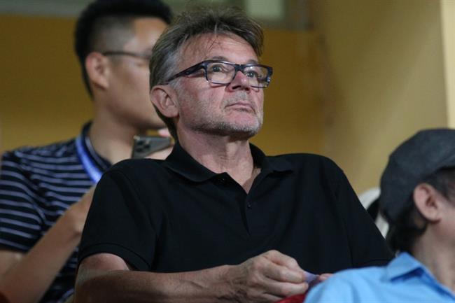 Luồng gió mới trên tuyển Việt Nam dưới thời ông Troussier