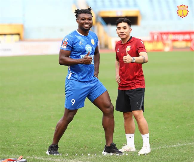 Nguyên Mạnh bỏ ngỏ khả năng bắt chính trận Nam Định đấu CAHN 2