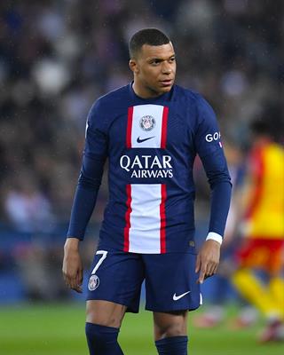 Kylian Mbappe lập kỷ lục khủng trong ngày PSG thắng dễ 1