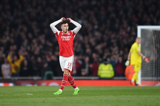 Tin bóng đá sáng 224 Messi nhận giải cầu thủ hay nhất thế giới 2