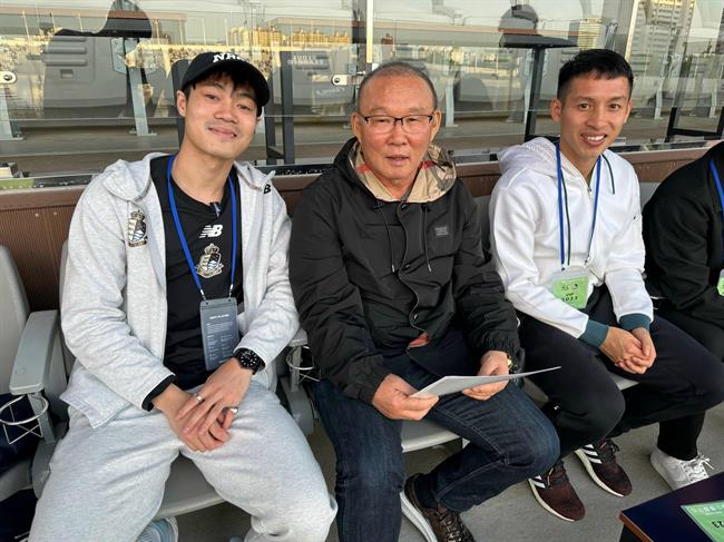 HLV Park Hang Seo bất ngờ được LĐBĐ Campuchia quan tâm