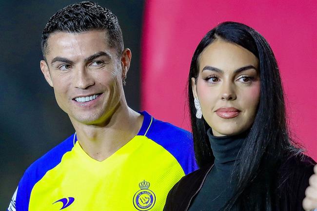Rộ tin Ronaldo chán ngấy bạn gái Georgina Ro tin Ronaldo chan ngay ban gai Georgina