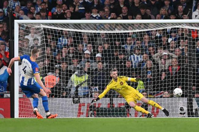 De Gea đọc thói quen đá 11m của Brighton và cái kết 2