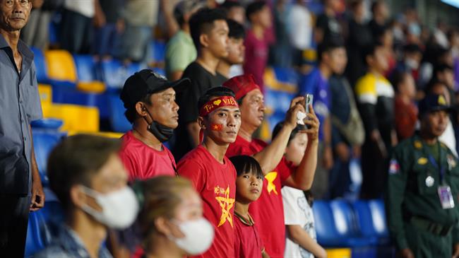 CĐV Việt Nam vất vả vào sân theo dõi SEA Games 32 8