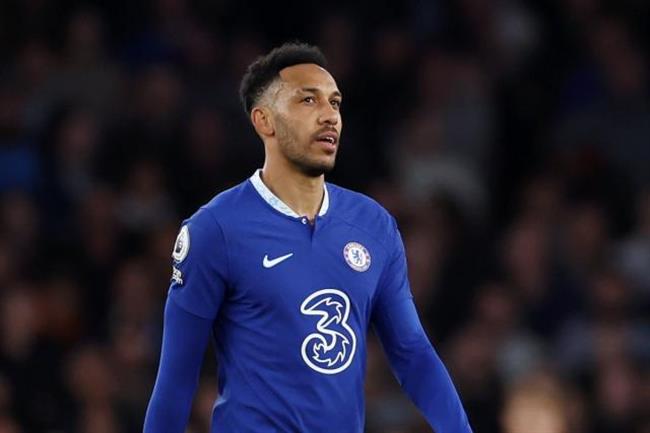 Aubameyang bị chỉ trích dữ dội Aubameyang bi chi trich du doi