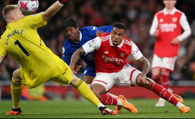 HLV Arteta báo tin kém vui về Gabriel Magalhaes sau trận gặp Chelsea