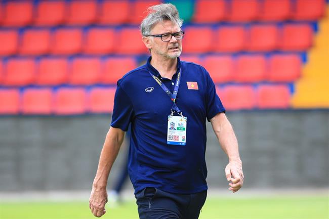 HLV Troussier triệu tập các cầu thủ ở nước ngoài lên ĐT Việt Nam