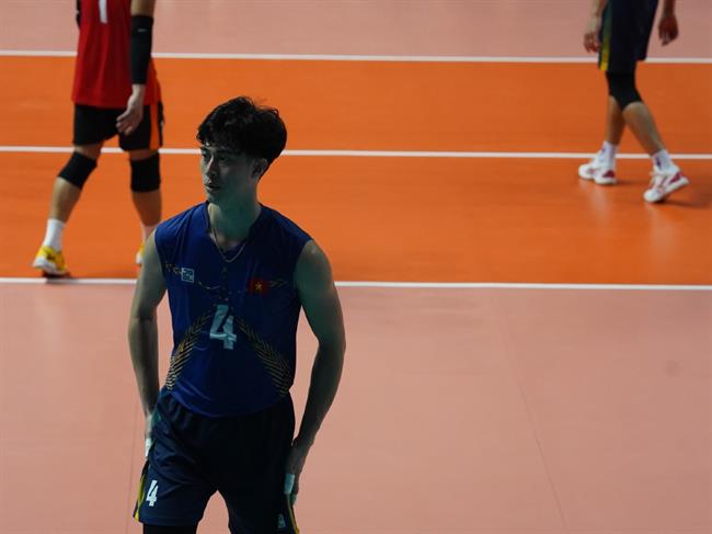 Nam thần Quản Trọng Nghĩa bất lực ở trận thua của ĐT bóng chuyền Việt Nam 8