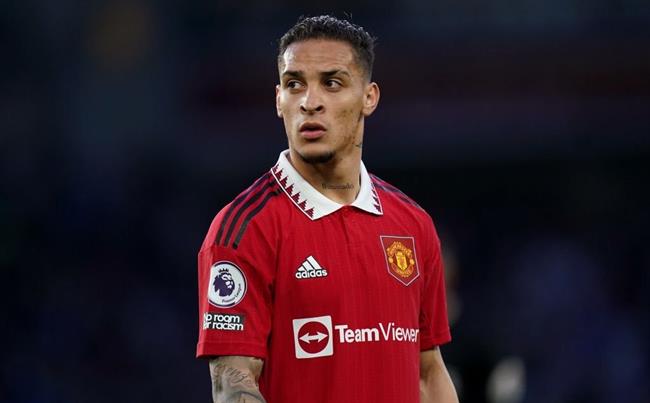 HLV Erik ten Hag cập nhật tình hình chấn thương của Antony